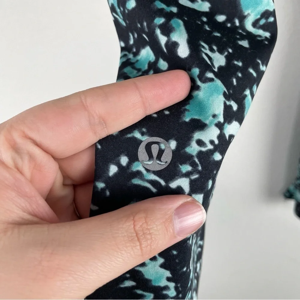 Lululemon Black Pixel Haze Teal Fast & Free 7/8 Athletic Tights Leggings Size 6